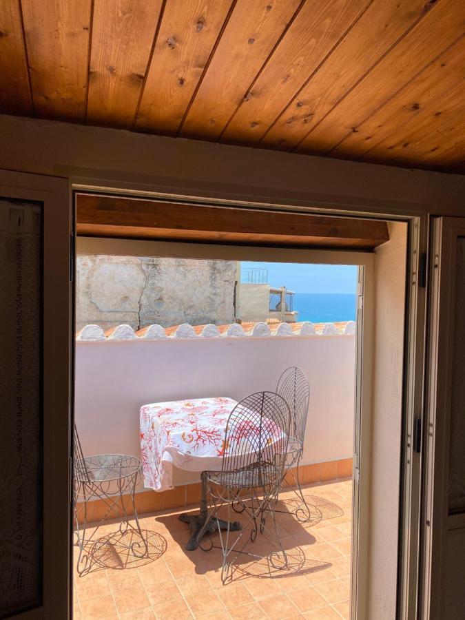 Affaccio Su Stromboli Lägenhet Tropea Exteriör bild