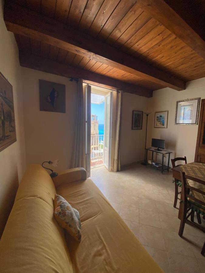 Affaccio Su Stromboli Lägenhet Tropea Exteriör bild