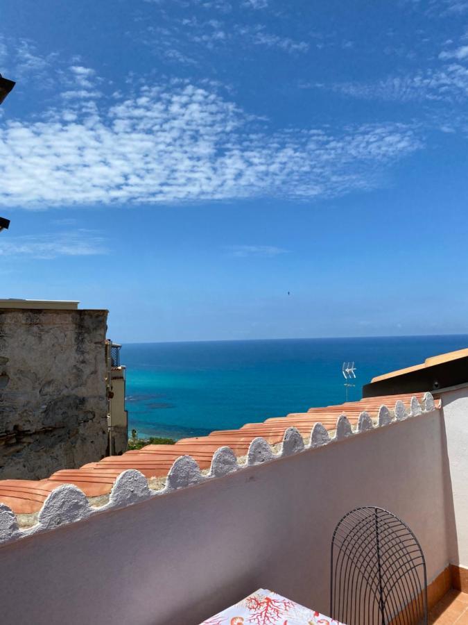 Affaccio Su Stromboli Lägenhet Tropea Exteriör bild