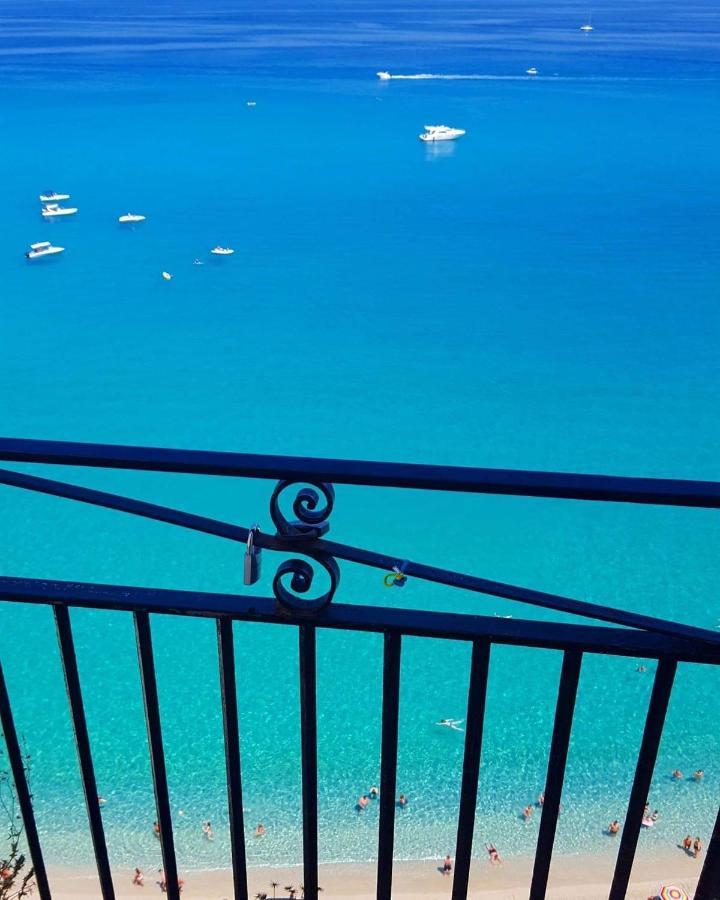 Affaccio Su Stromboli Lägenhet Tropea Exteriör bild