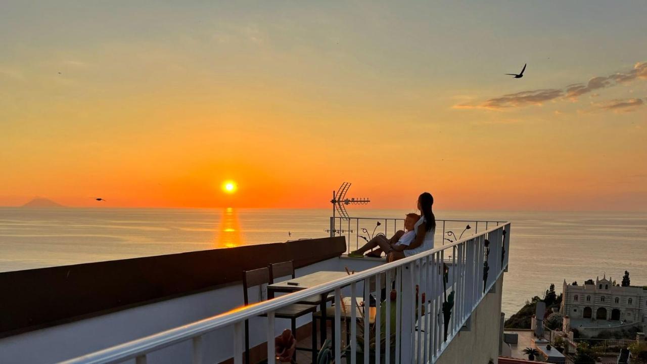 Affaccio Su Stromboli Lägenhet Tropea Exteriör bild